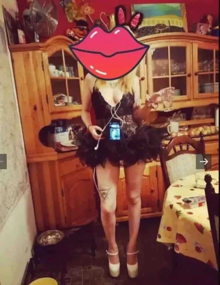 Alexandra, 34 anni