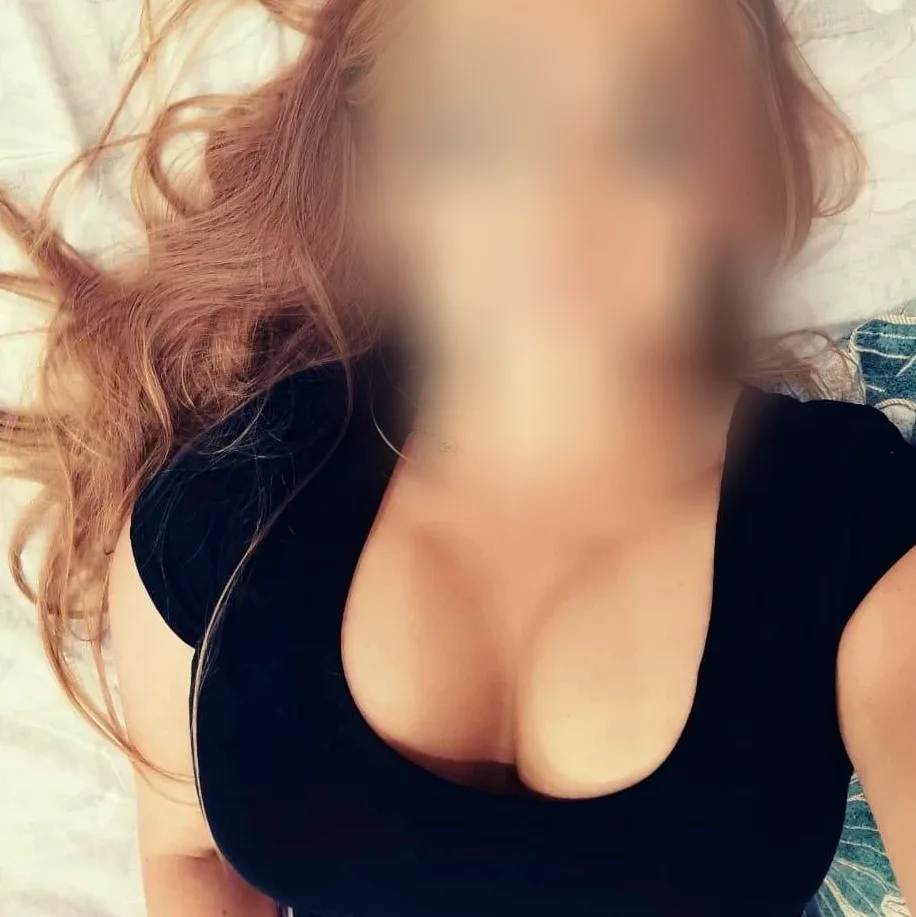 Yasmine, 32 anni